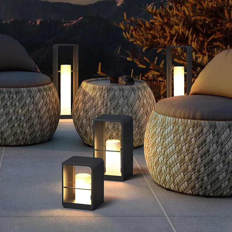 Solar Outdoor Pathway Light, Dusk to Dawn
