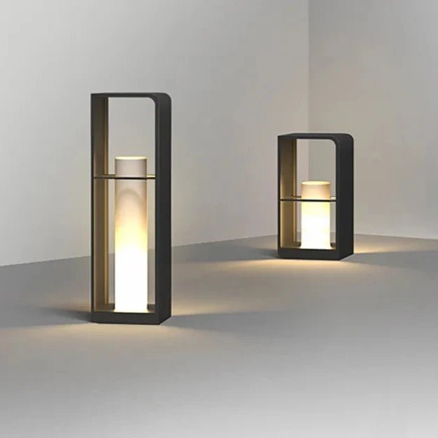 Solar Outdoor Pathway Light, Dusk to Dawn