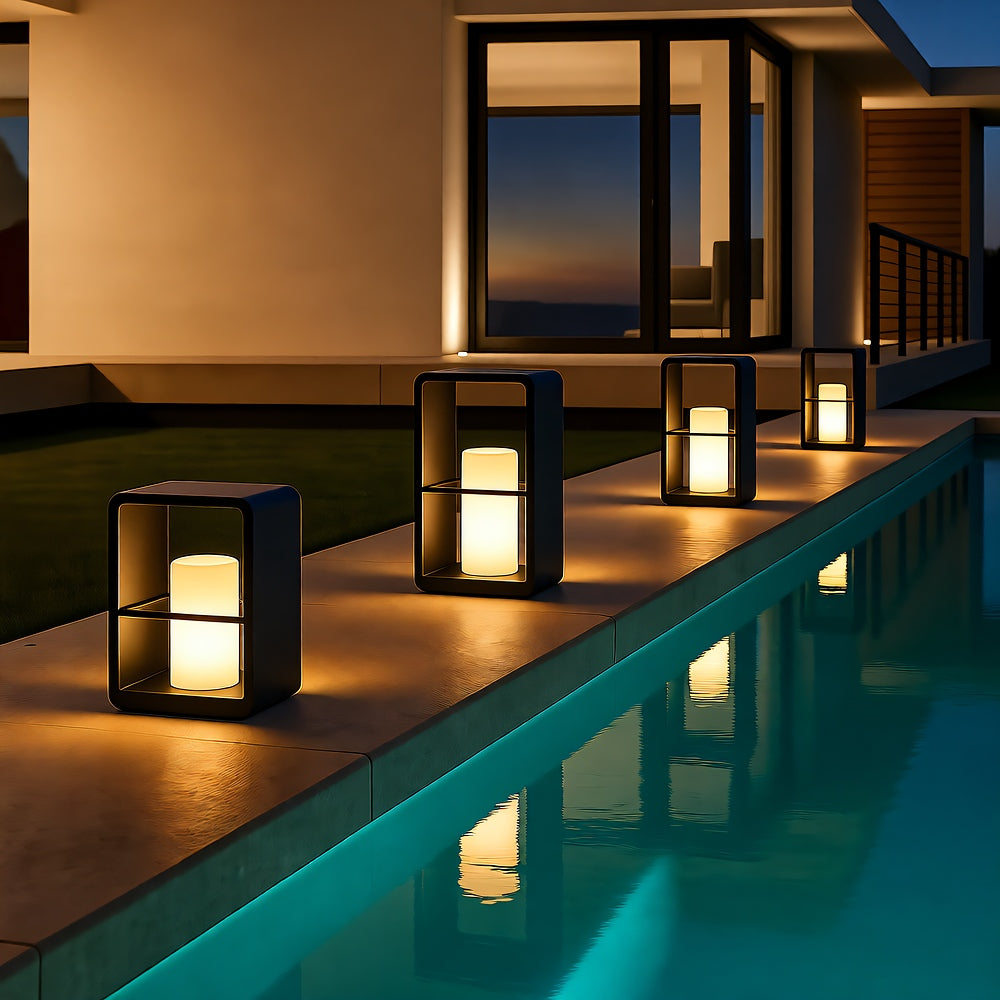 Solar Outdoor Pathway Light, Dusk to Dawn