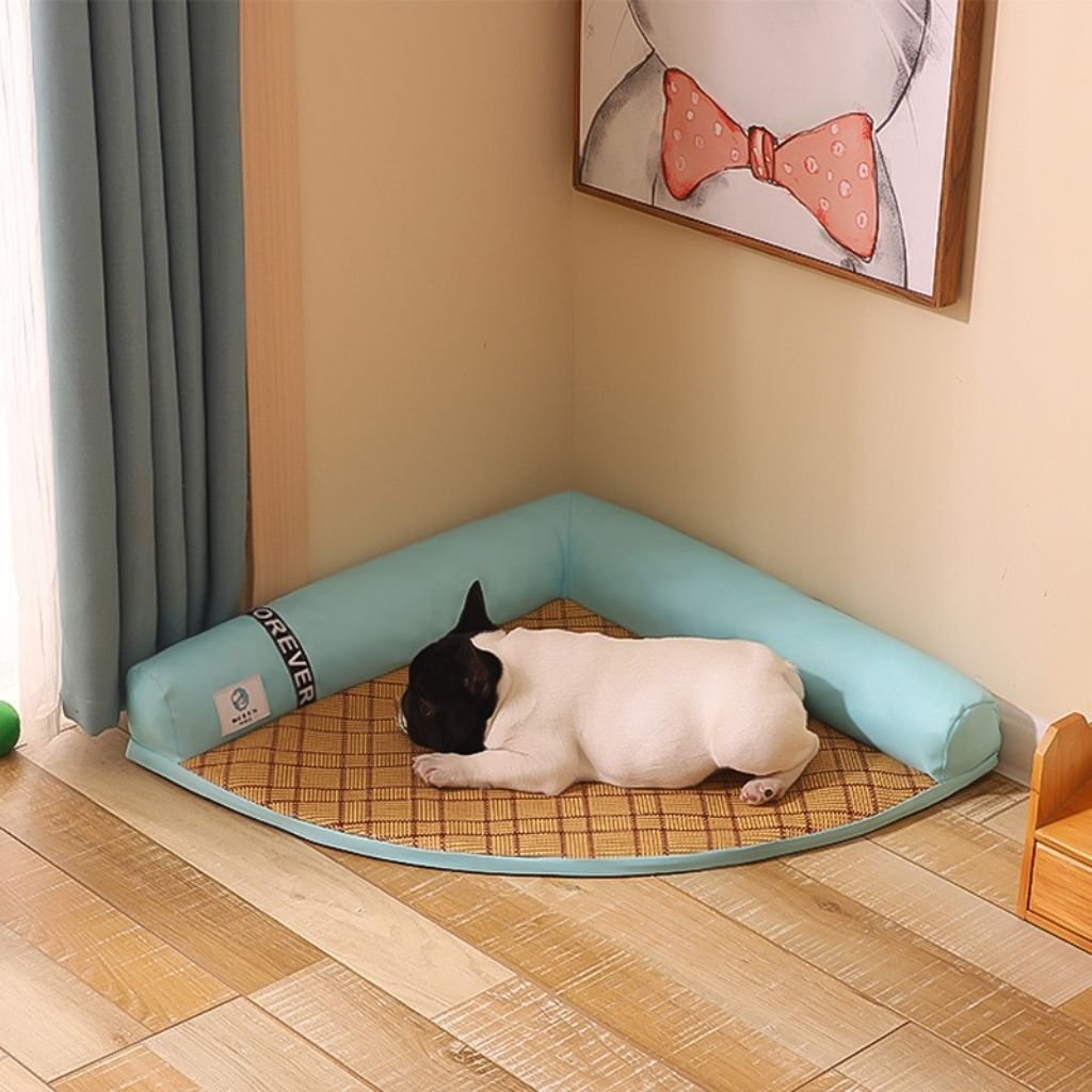 Milo Cooling Pet Bed, Triangular, Bamboo Fiber, Non-slip, Summer