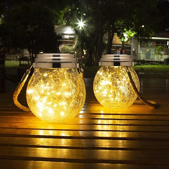 Solar Glass Globe Lantern Waterproof Dusk-to-Dawn Outdoor Lighting