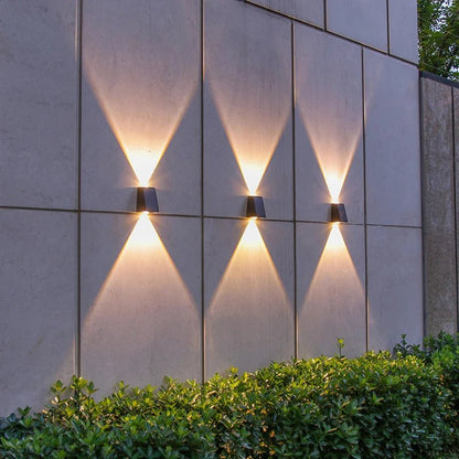 LED Wall Light, Solar, Dusk-to-Dawn, IP44, Wireless, Outdoor