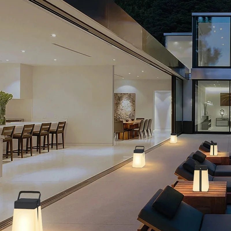 Solar Box Lantern LED IP65 Dusk-to-Dawn Outdoor Decor