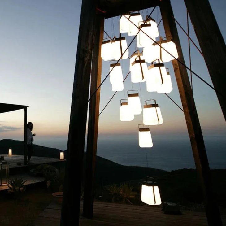 Solar Box Lantern LED IP65 Dusk-to-Dawn Outdoor Decor