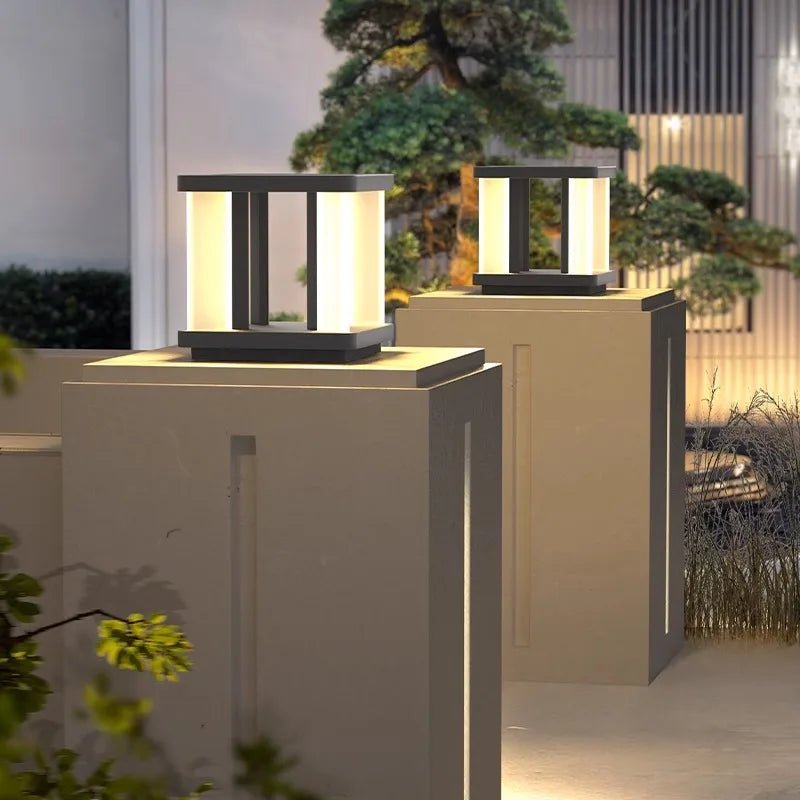 Solar Post Lamp LED Dusk-to-Dawn Waterproof Outdoor