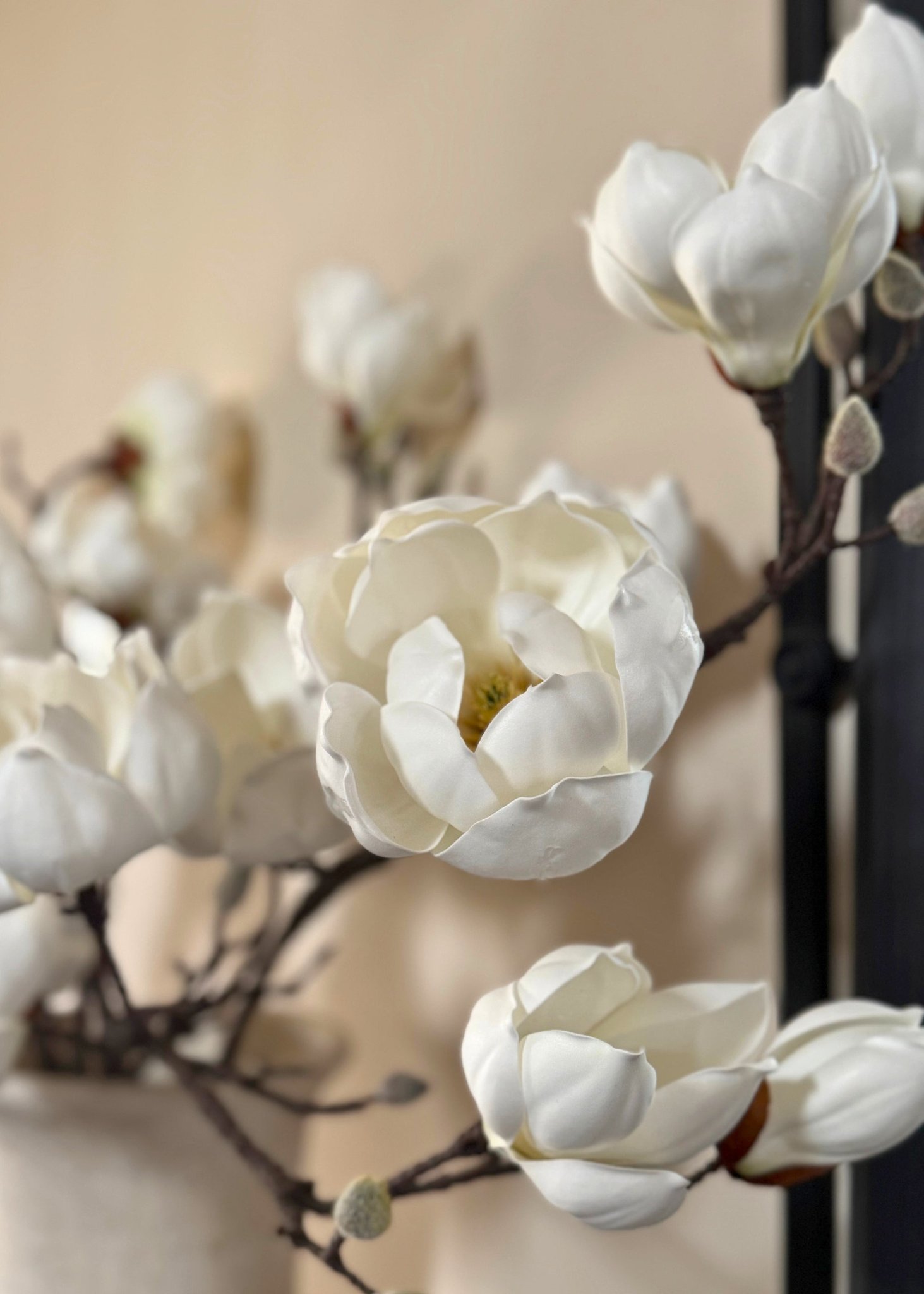 Lifelike White Magnolia Faux Flower Branch, 39 Inch Artificial Floral Stem for Spring Decor, Wedding Centerpiece, Luxury Home No Watering Needed with