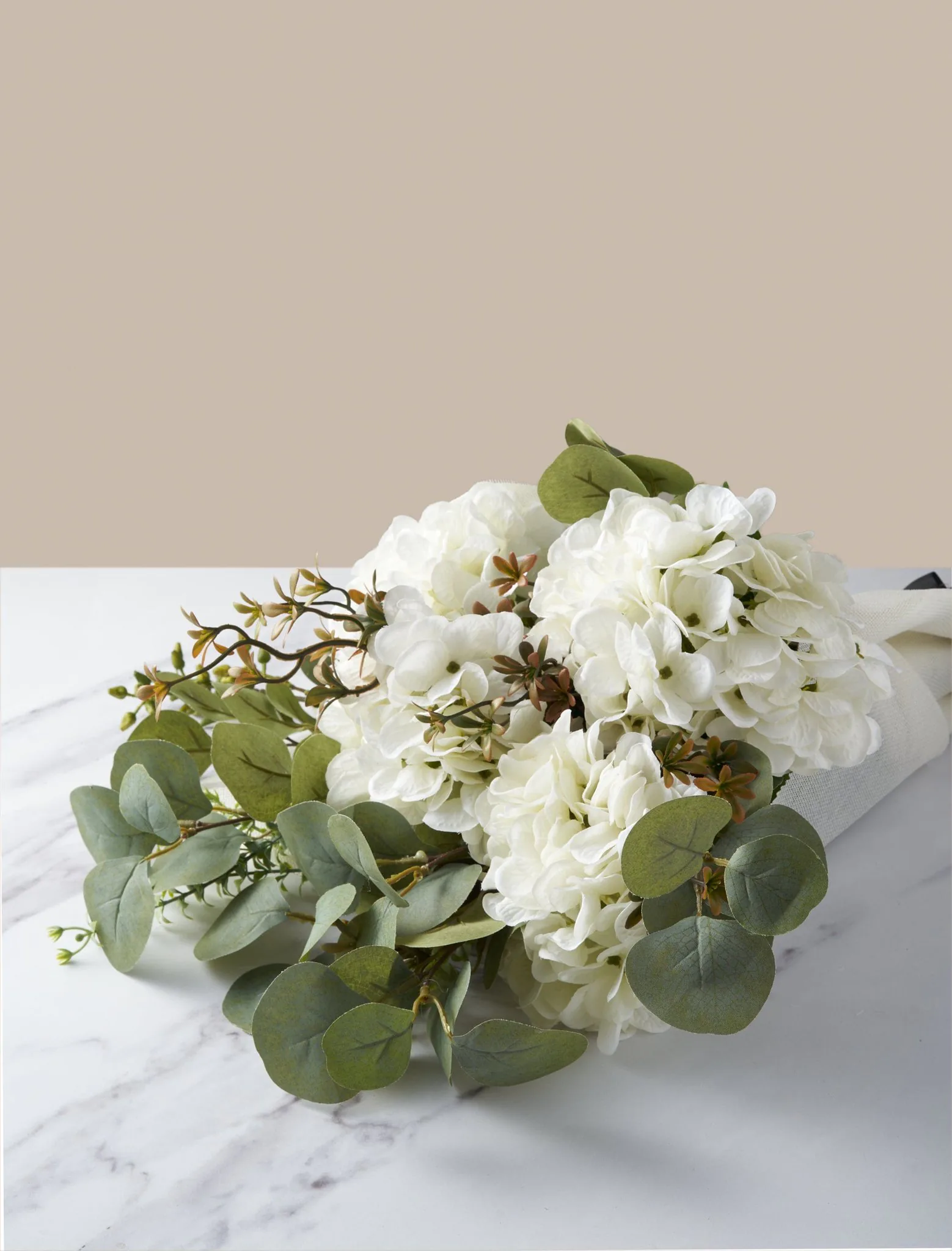 Lifelike Eucalyptus & White Hydrangea Faux Flower Arrangement, 28 Inch Silk Floral Centerpiece for Dining Table, Farmhouse Decor, No Watering Needed