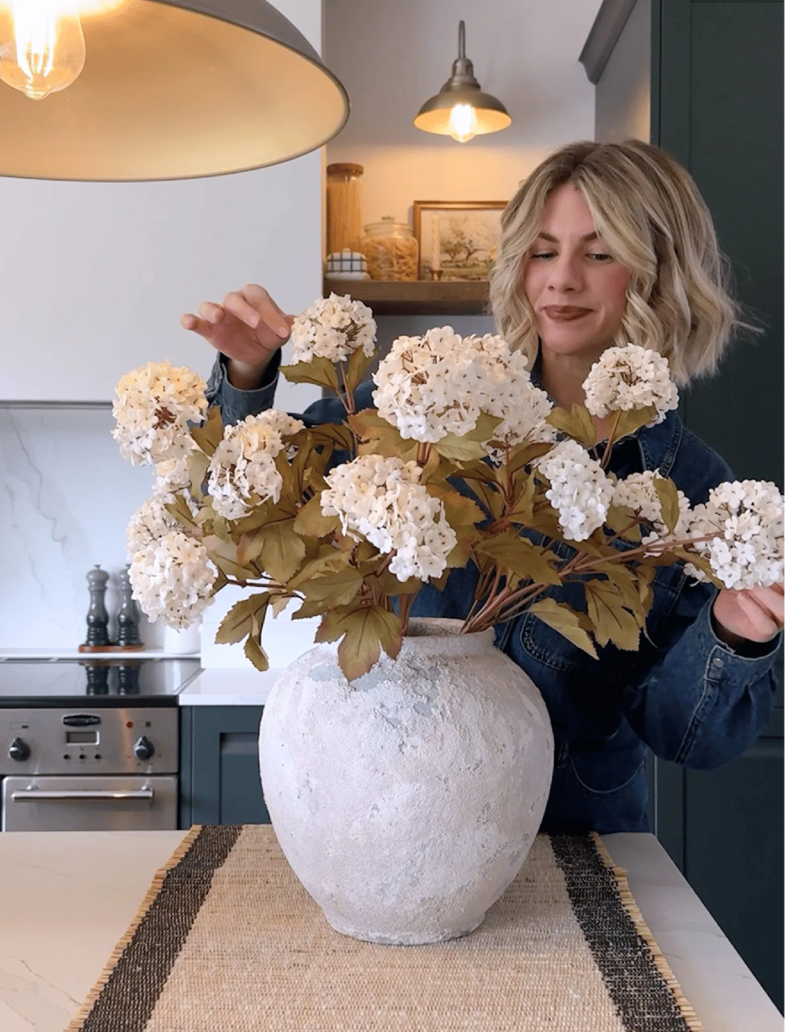 Lifelike White Viburnum Faux Flower Arrangement, 7 Stems Artificial Flowers for Living Room, Spring Decor, No Watering Needed Vase Not Included