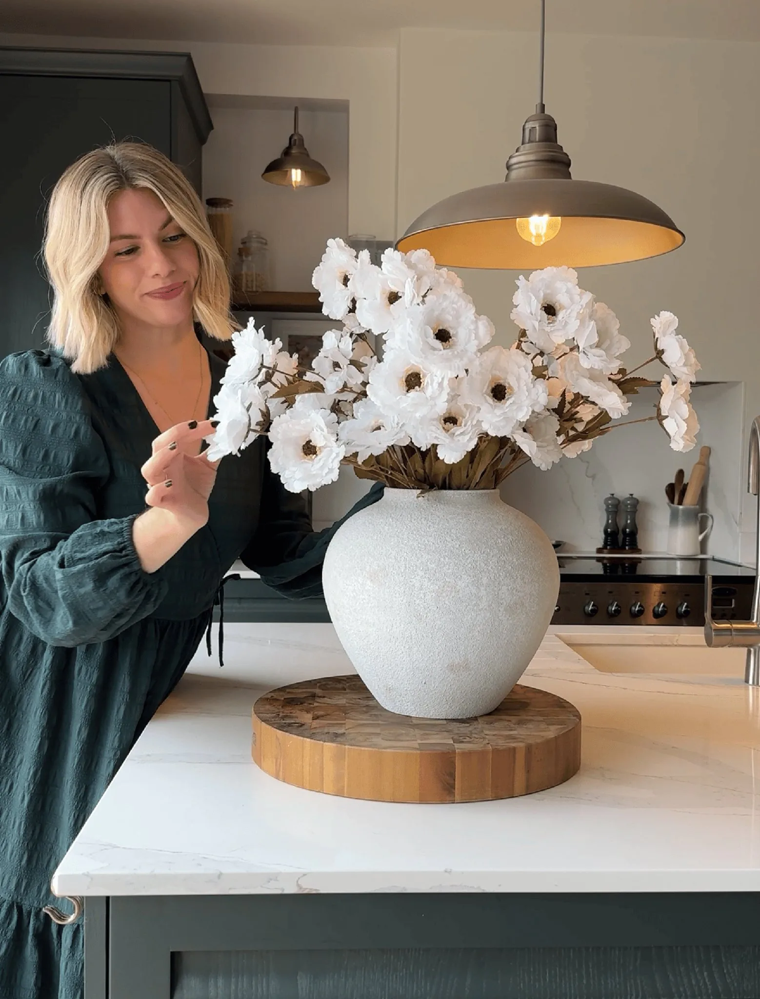 Lifelike White Peony Faux Flower Arrangement, 8 Stems Artificial Flowers for Living Room Elegant Decor, No Watering Needed Vase Not Included